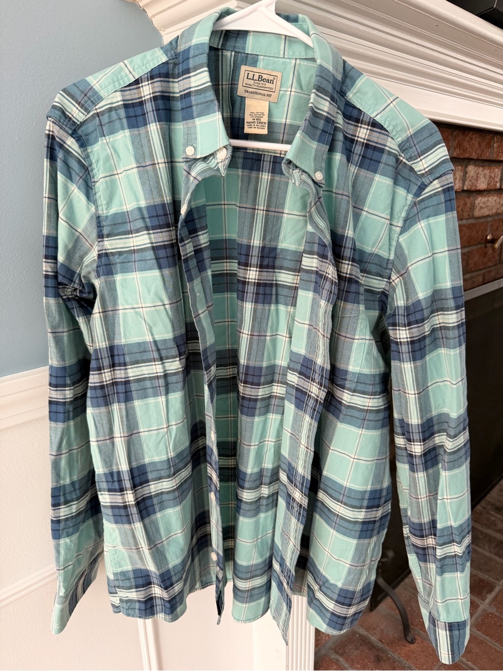 L.L.Bean Men's Plaid Button-Down Shirt in Aqua & Navy